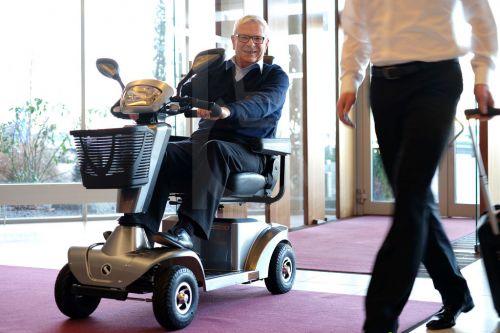 Sterling S400 4 mph Mobility Scooter 8 Sterling S400 4 mph Mobility Scooter