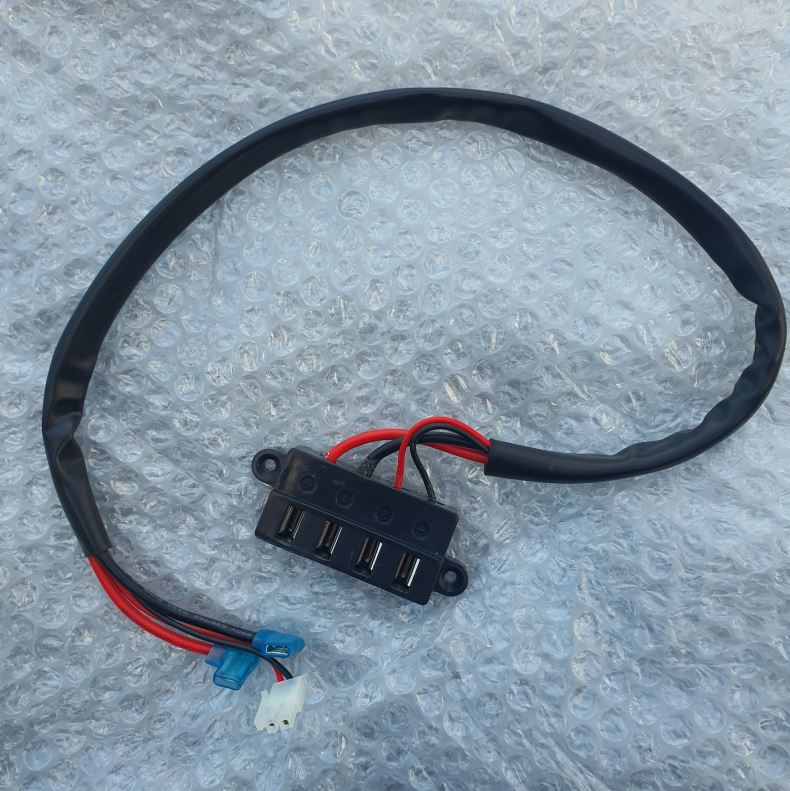 Female Loom Block Connector for Motion Alumina and Lithilite Mobility Scooters 1 ALUMINA-FEMALE-CONNECTING-BLOCK